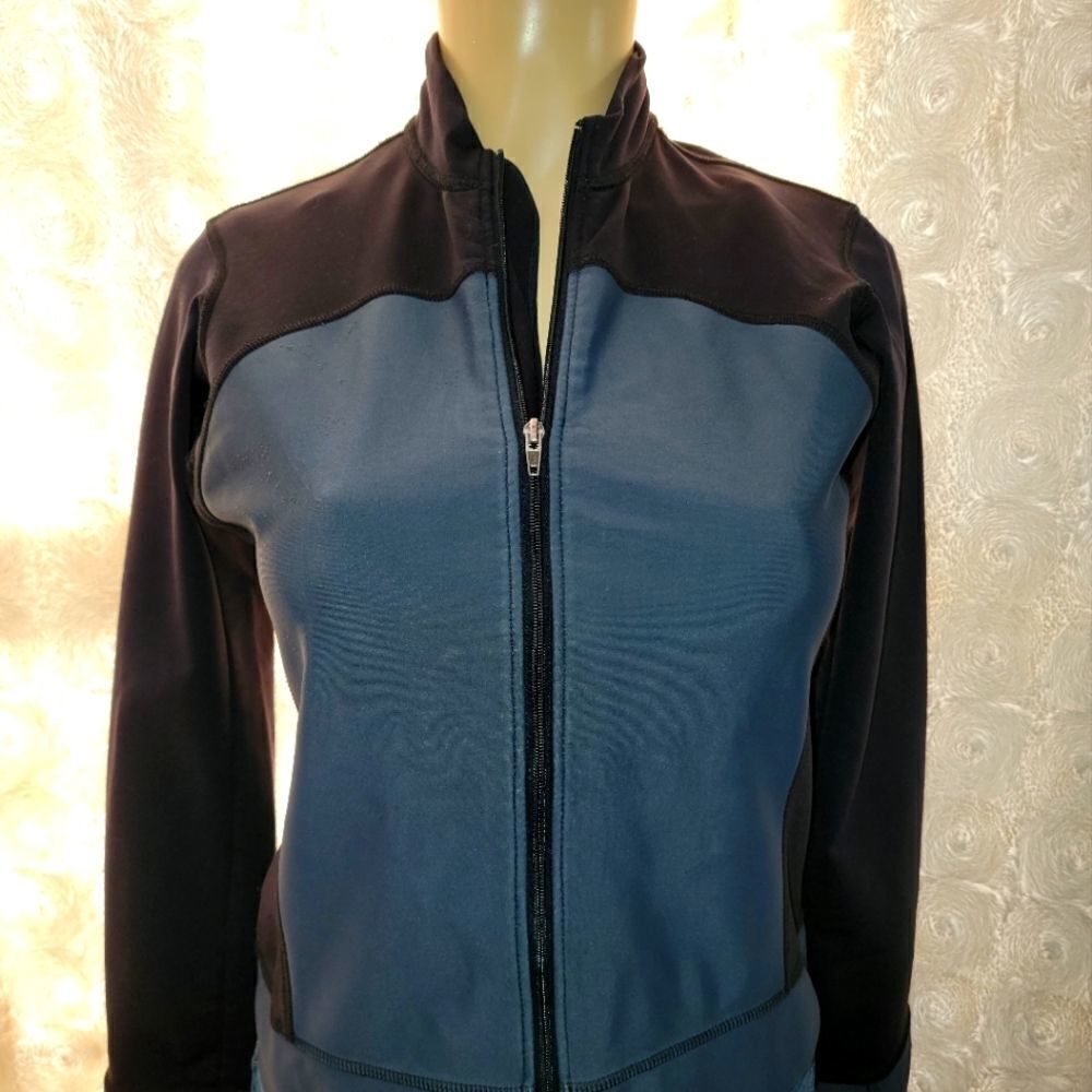 Patagonia full zip track / cycling jacket  with back pocket (small)